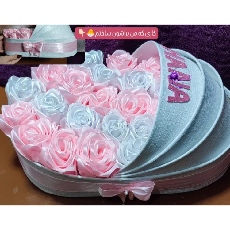 کادو تولد نوزاد باکس گهواره گل رز روبانی