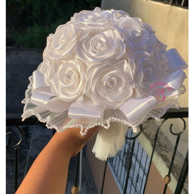 دسته گل عقد و عروسی رز روبانی