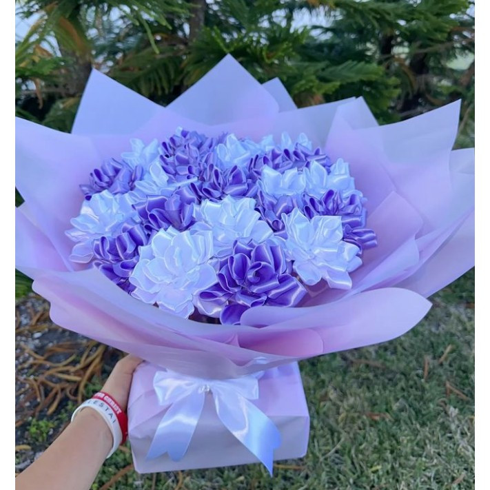 هدیه برای همسر دسته گل نیلوفر بنفش روبانی