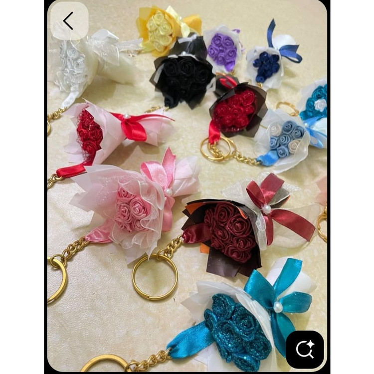 کادو روز عشق دسته گل جیبی مدل جاسوئیچی