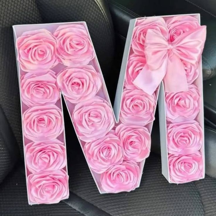 باکس گل اول اسم رز روبانی