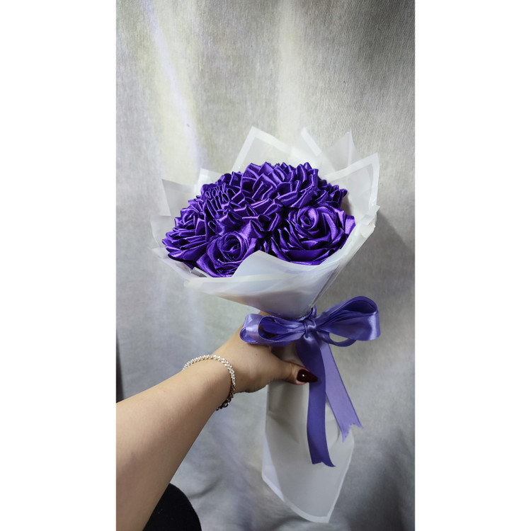 دسته گل خواستگاری رز روبانی