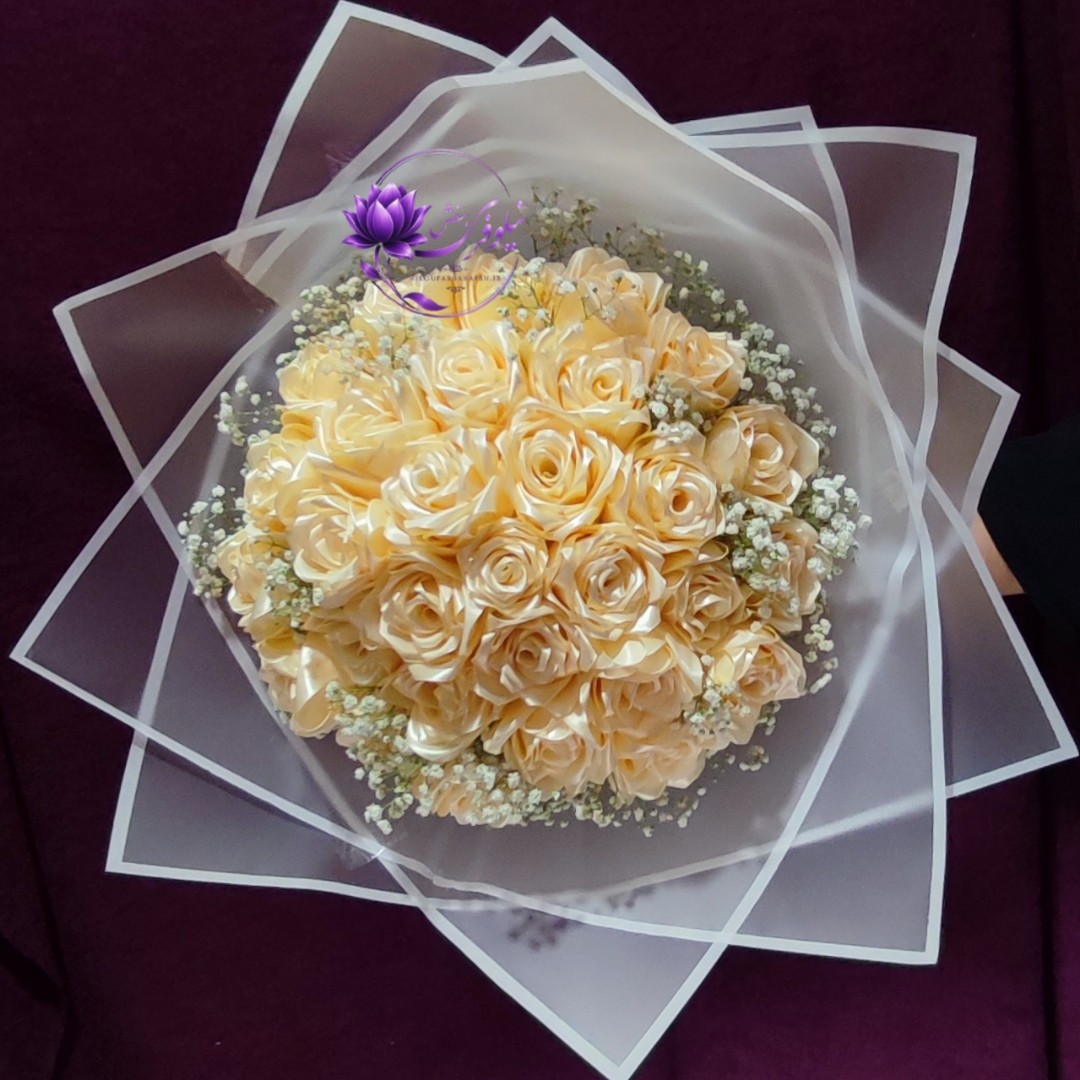 دسته گل خواستگاری رز روبانی