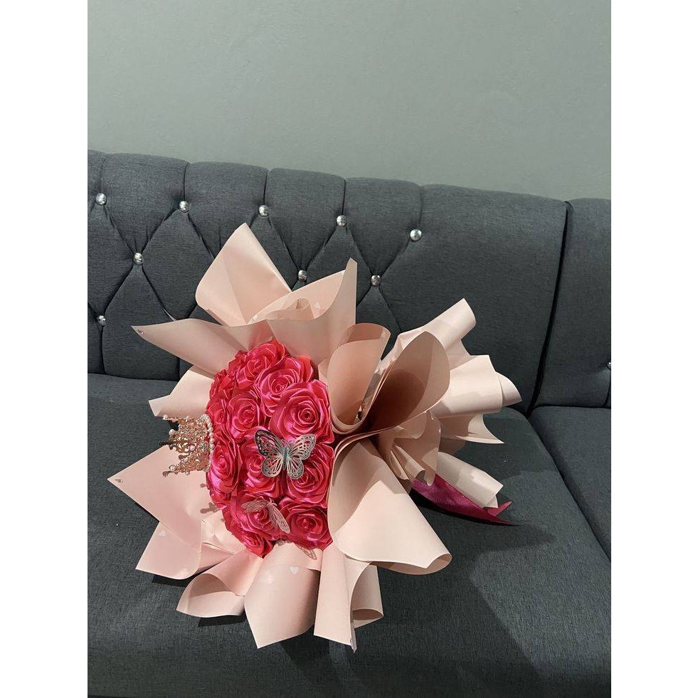 دسته گل خواستگاری رز روبانی